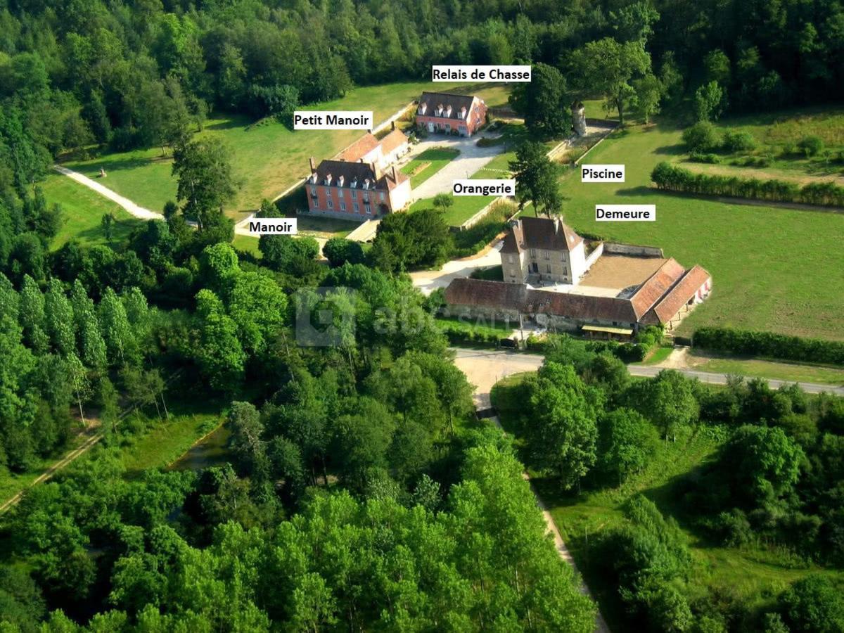 Le Manoir De Villefermoy Les Ecrennes Exterior photo